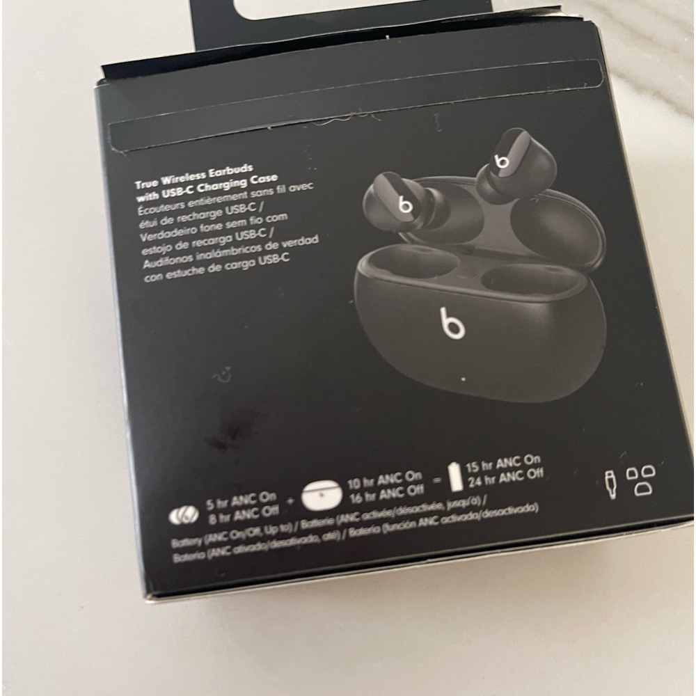 Beats studio buds. - Picture 4 of 5